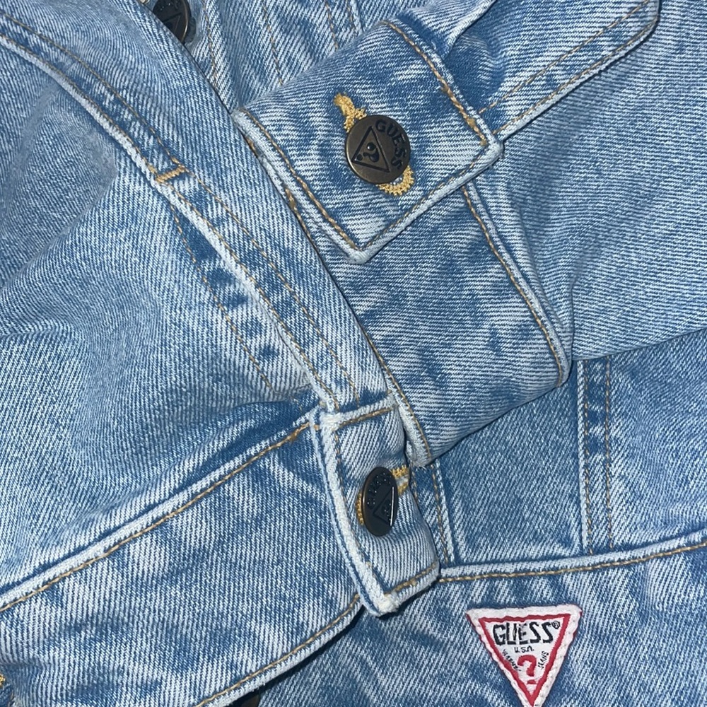 Guess Denim Crop Jacket, Made in the USA 🇺🇸 - Picture 11 of 12